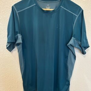 Arc’teryx Motus SS Performance Tee — Men’s Medium